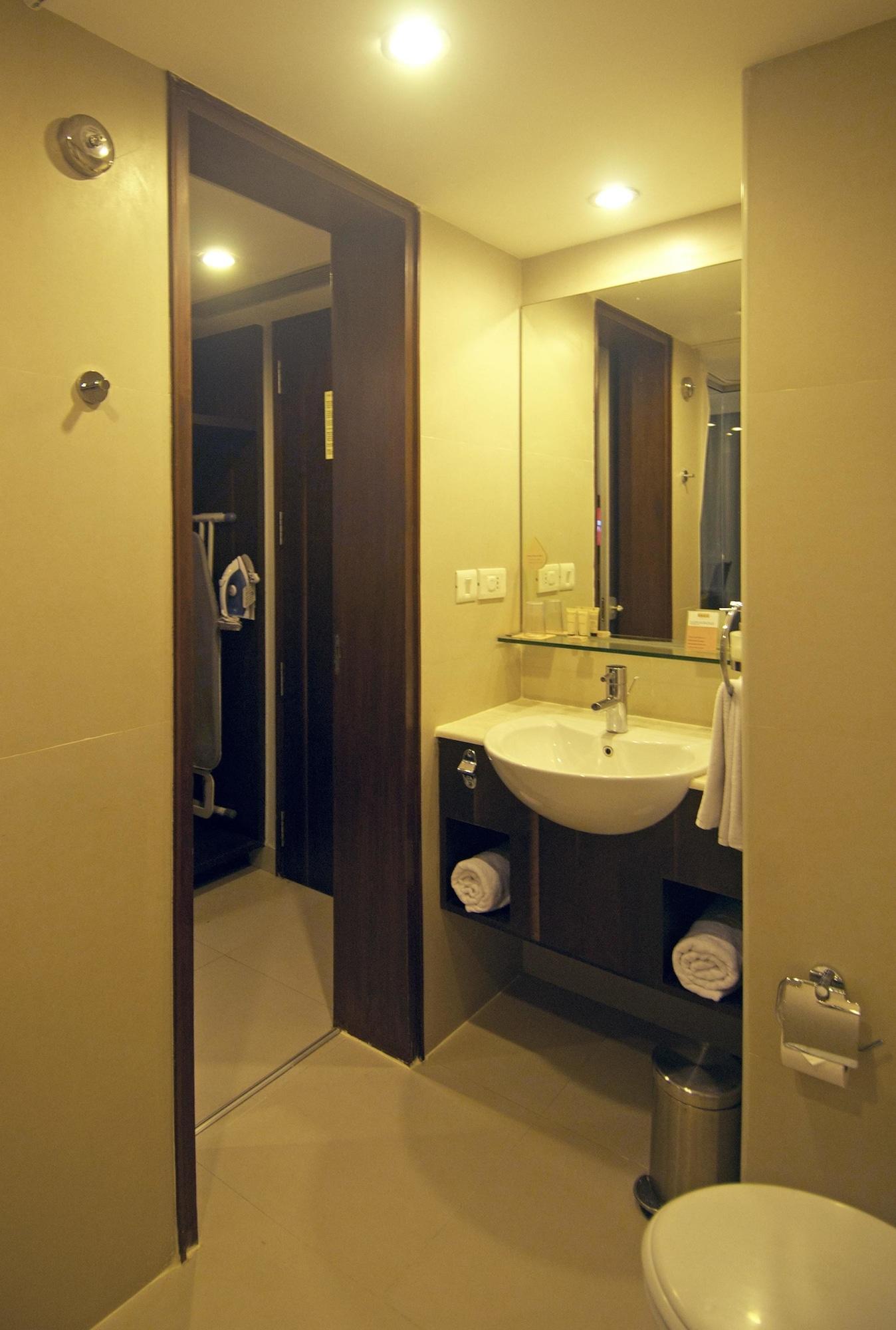 Keys Prima By Lemon Tree Hotels, Pimpri, Pune Esterno foto