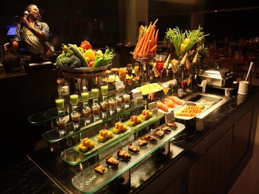 Keys Prima By Lemon Tree Hotels, Pimpri, Pune Esterno foto