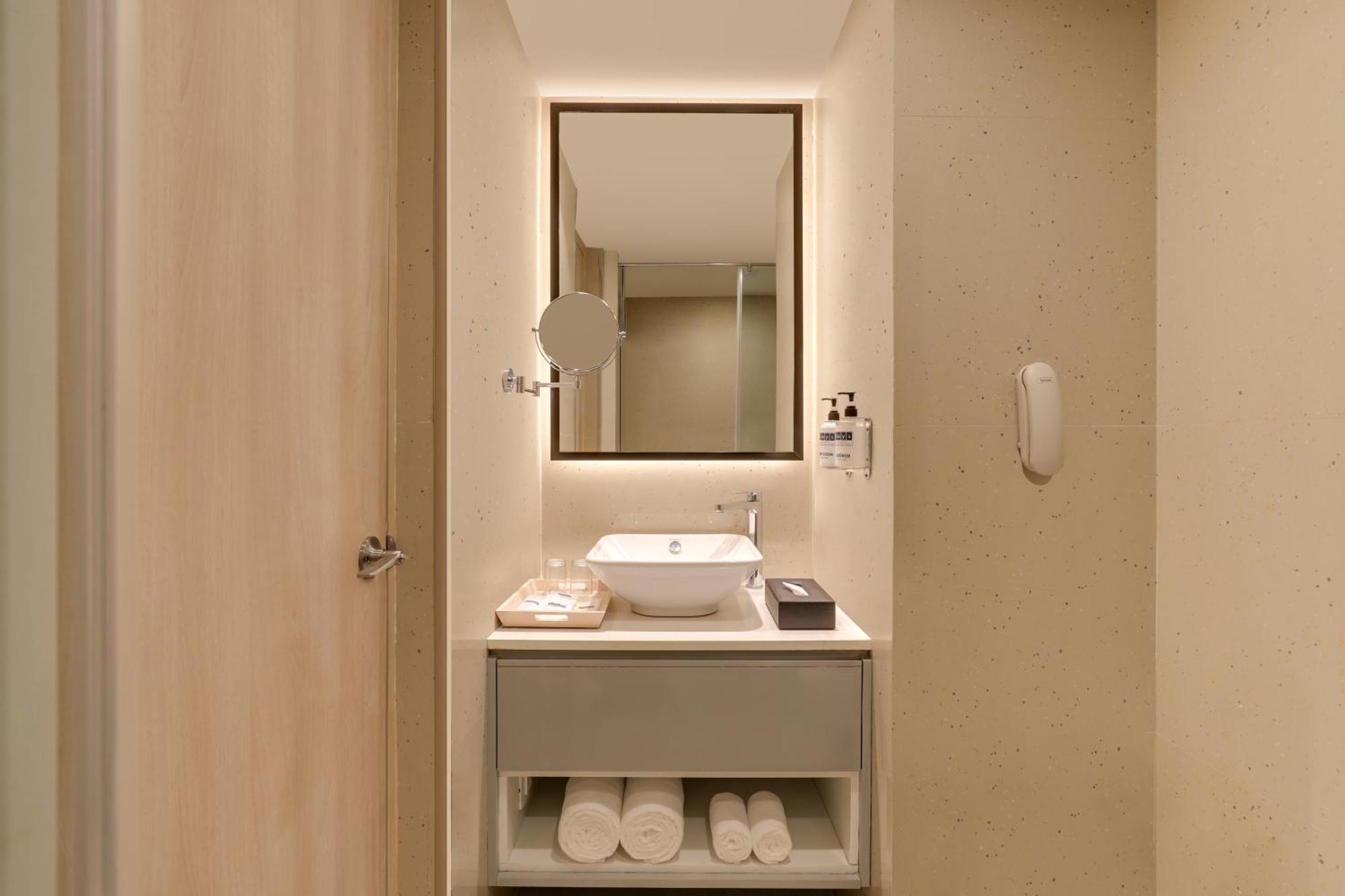 Keys Prima By Lemon Tree Hotels, Pimpri, Pune Esterno foto