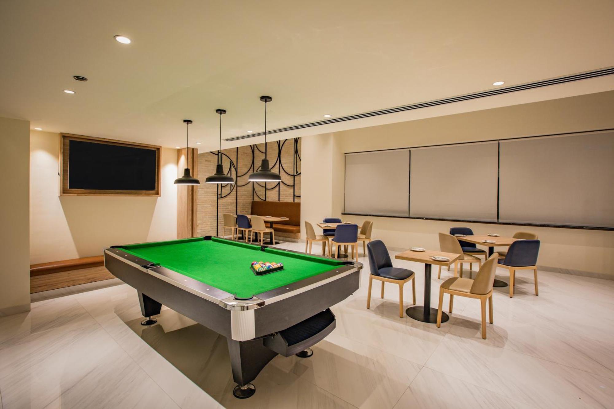 Keys Prima By Lemon Tree Hotels, Pimpri, Pune Esterno foto