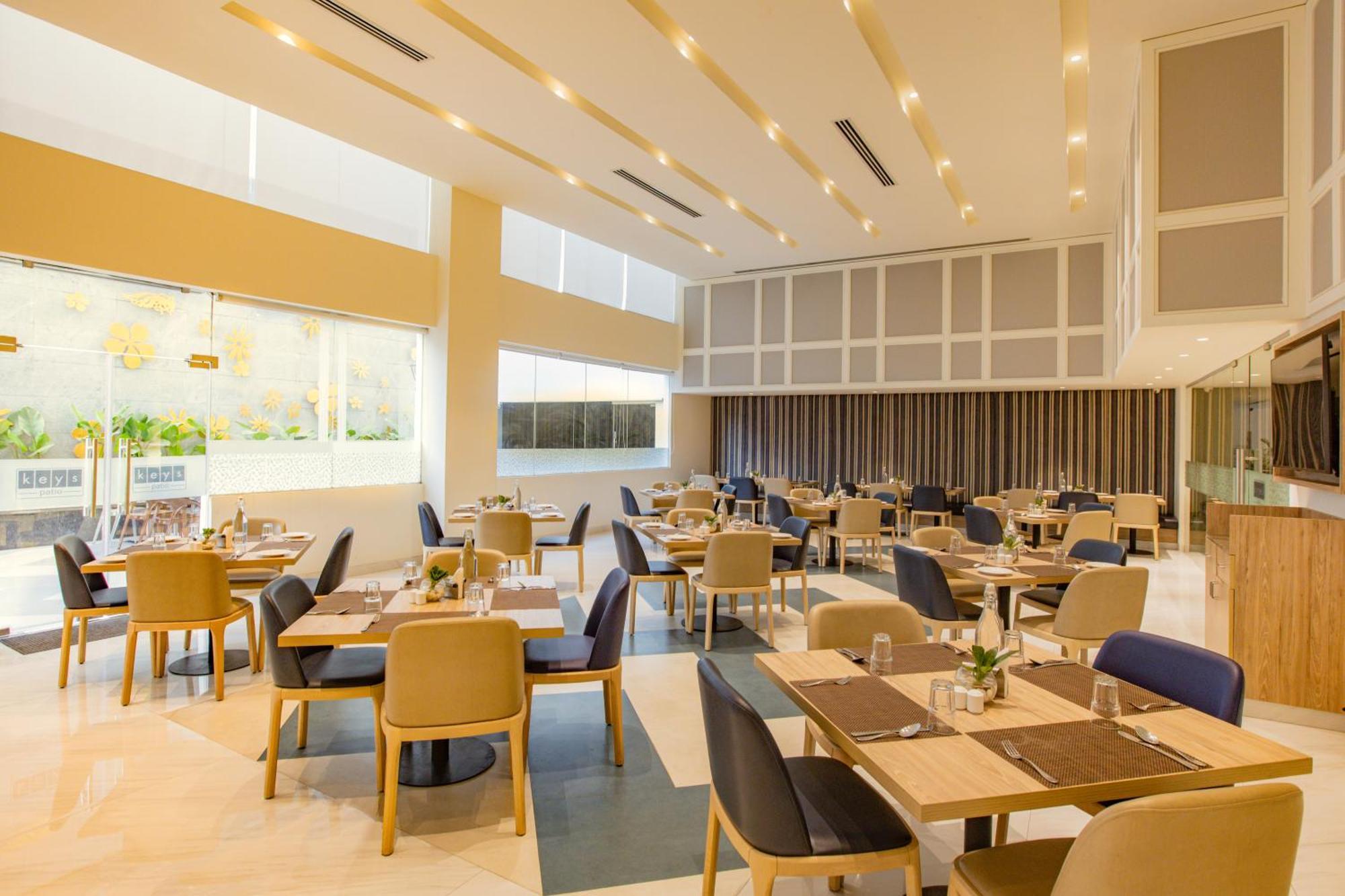 Keys Prima By Lemon Tree Hotels, Pimpri, Pune Esterno foto