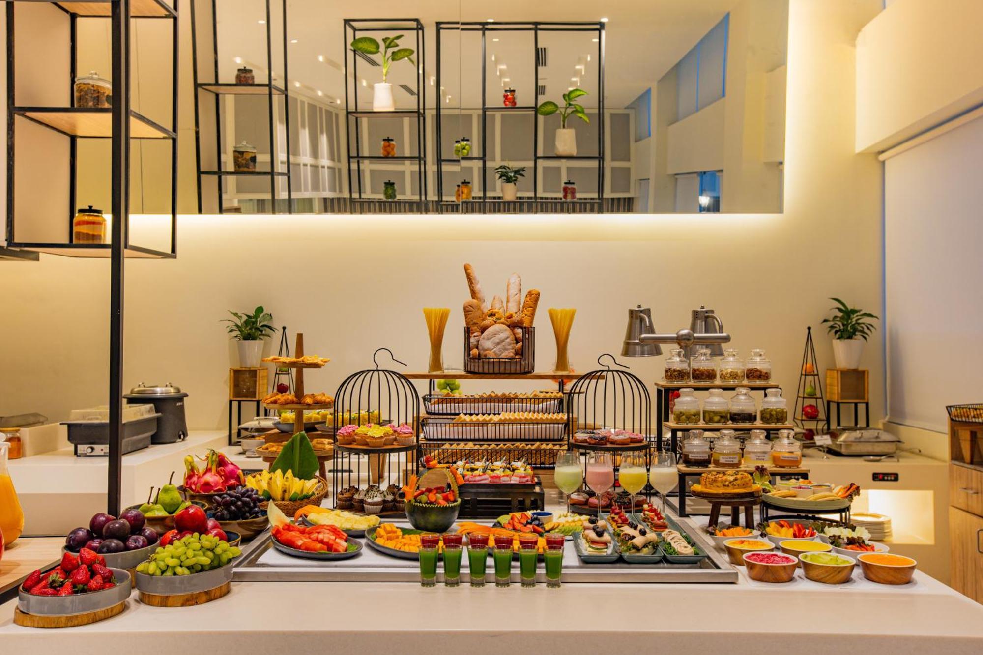 Keys Prima By Lemon Tree Hotels, Pimpri, Pune Esterno foto